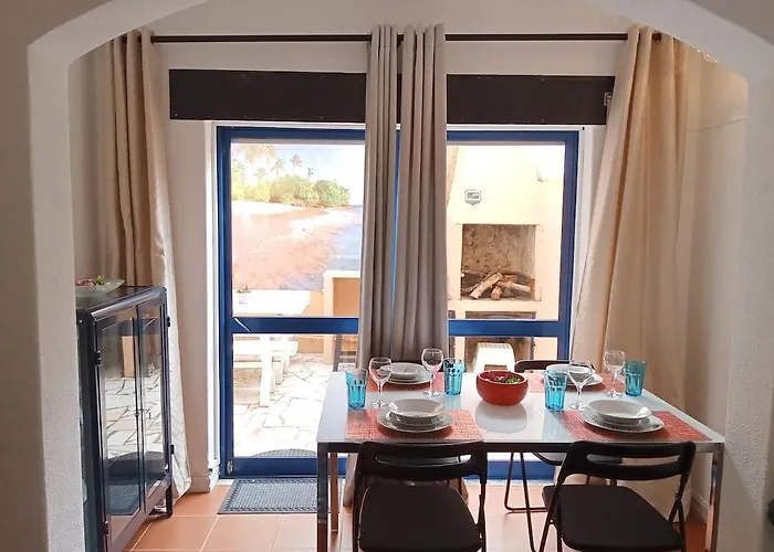 アパート Casa Susana アトウギア・ダ・バレイア